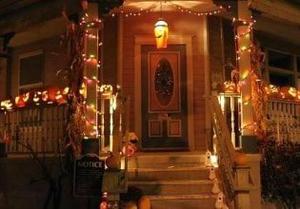 play Halloween Front Yard House