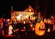 play Halloween Front Yard House