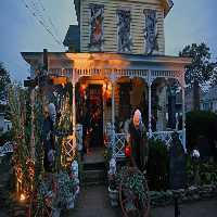 Fun Brilliant Halloween House