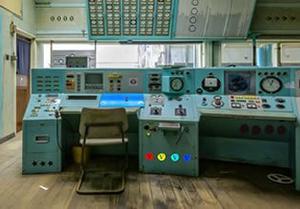 play Tunnel Gate Factory Escape