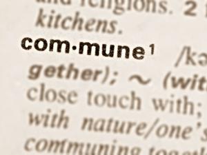 play Commune: The Version That Works