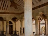 play Magnificent Fort Escape