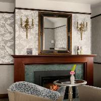 play Gfg Eased Room Escape