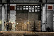 play Old Warehouse Escape