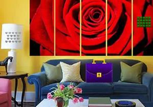 play Romantic Rose Room Escape