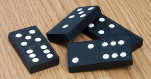 play Domino