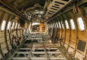 Abandoned Flight Treasure Escape