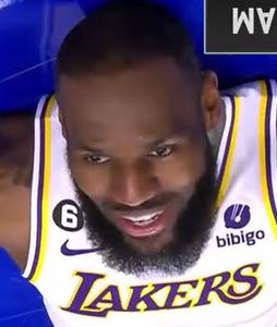 play Rhyen Vs King James