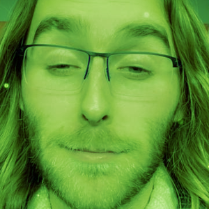 play Raise A Vannie