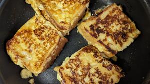 play French Toast Cleaner