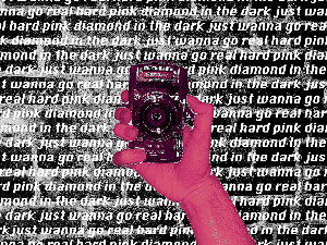 play Pinkdiamond//Selfportrait